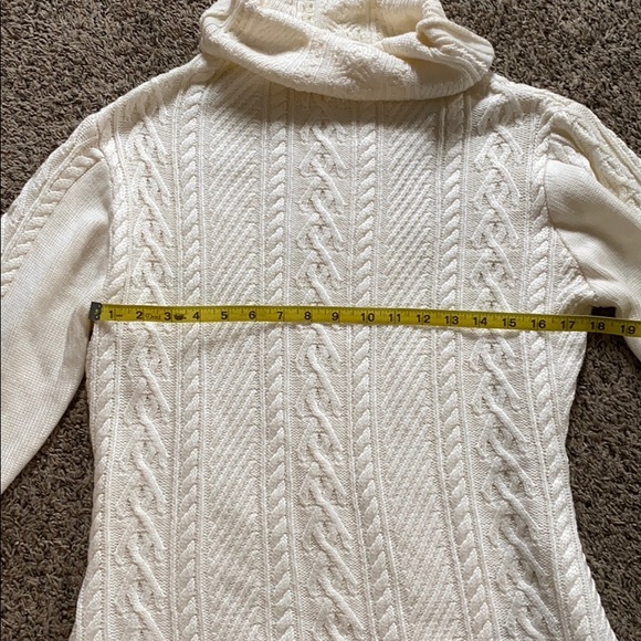 Ivory sweater dress - Picture 5 of 7